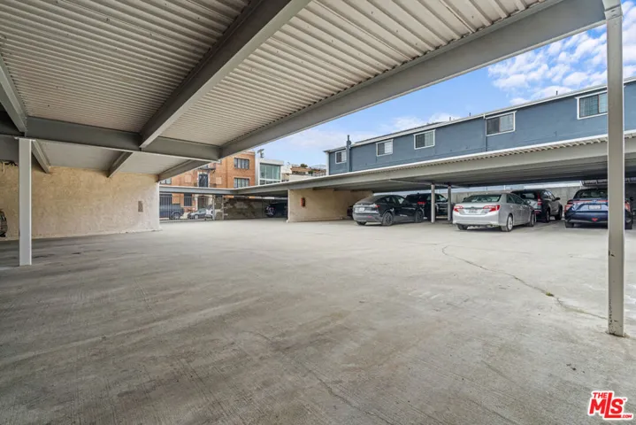 22 Navy Street 202, Los Angeles, California 90291