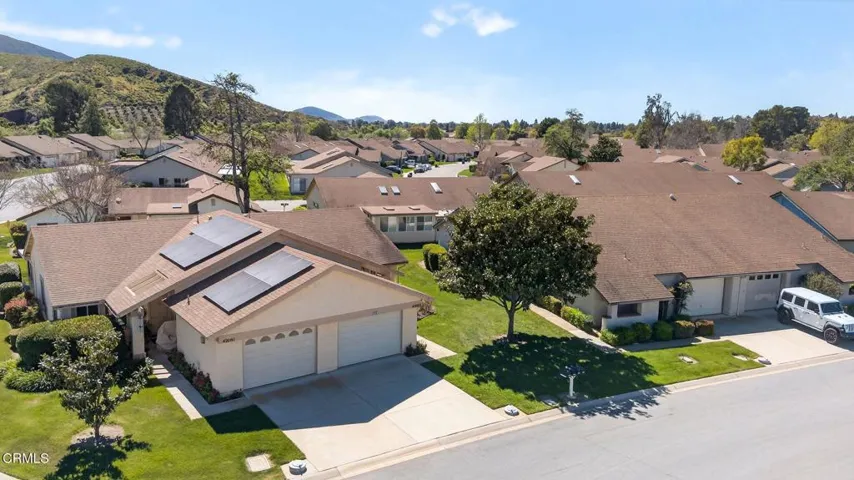 26-web-or-mls-Upmarket Media- 42063Vill-