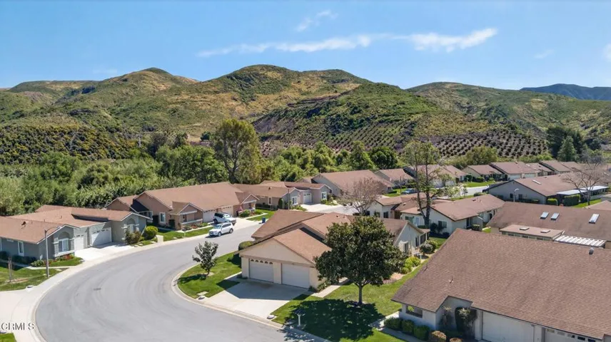 27-web-or-mls-Upmarket Media- 42063Vill-