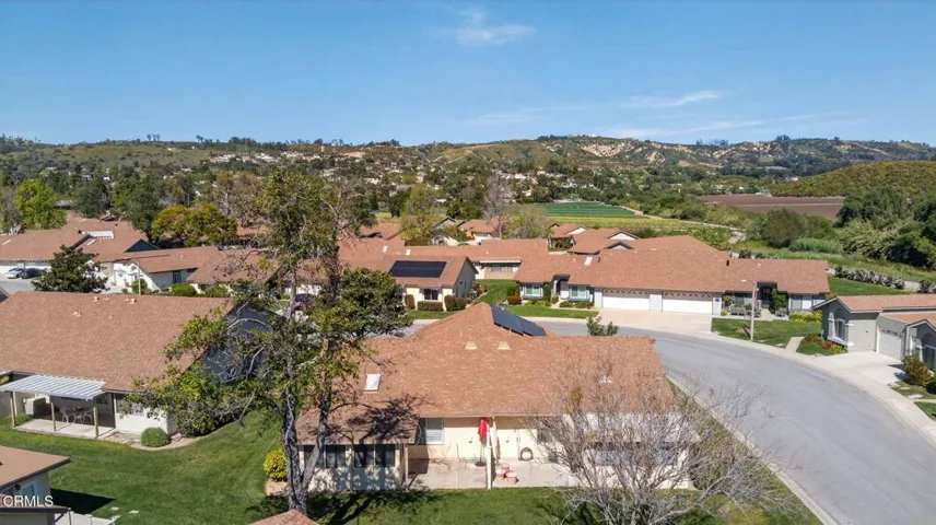 29-web-or-mls-Upmarket Media- 42063Vill-