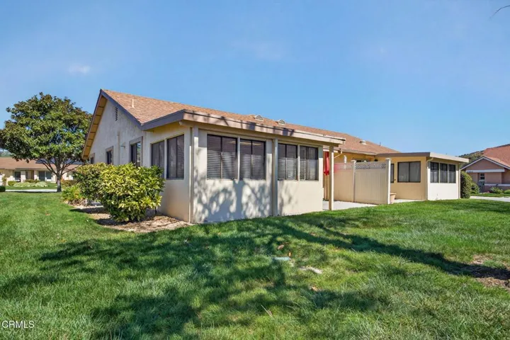 22-web-or-mls-Upmarket Media- 42063Vill0