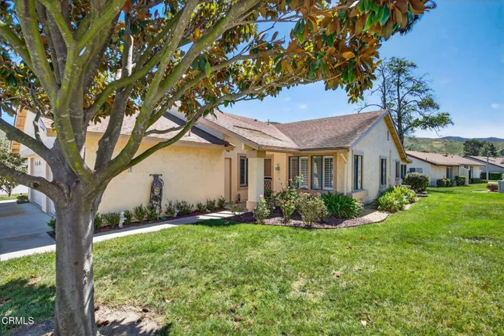 3-web-or-mls-Upmarket Media- 42063Vill00