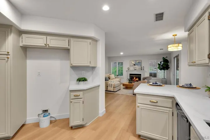 1847 Centennial Way, Escondido, California 92026