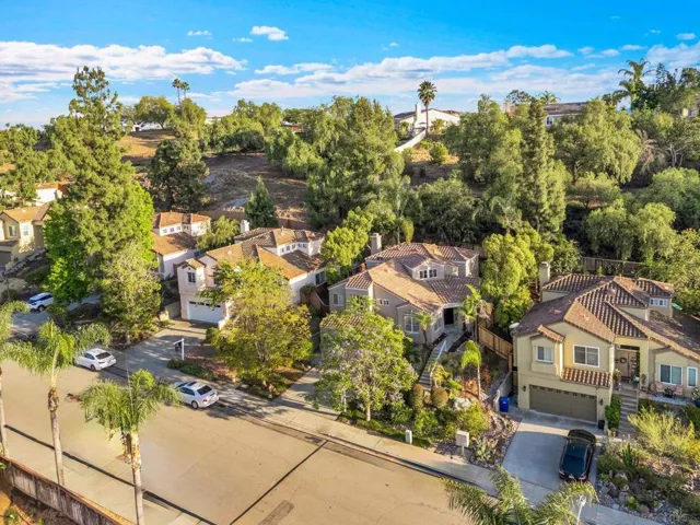 1847 Centennial Way, Escondido, California 92026