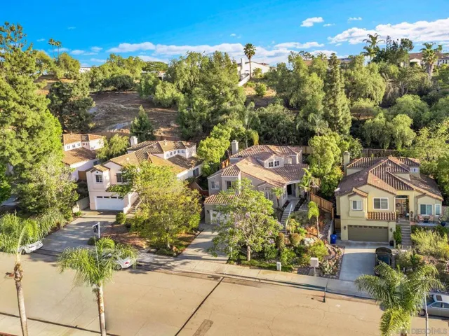 1847 Centennial Way, Escondido, California 92026