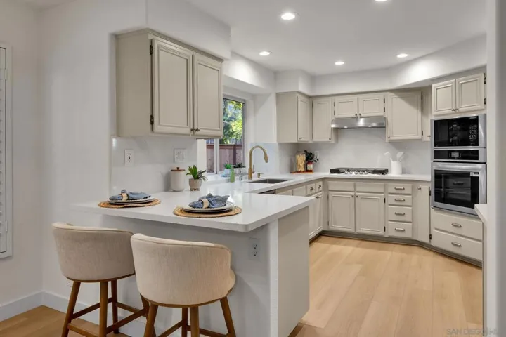 1847 Centennial Way, Escondido, California 92026