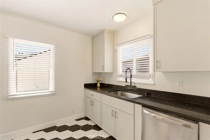 2151 Euclid Avenue, Long Beach, California 90815