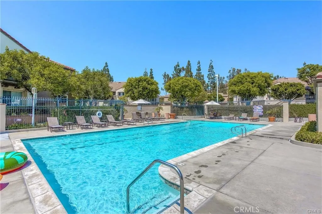Community features 2 pools.