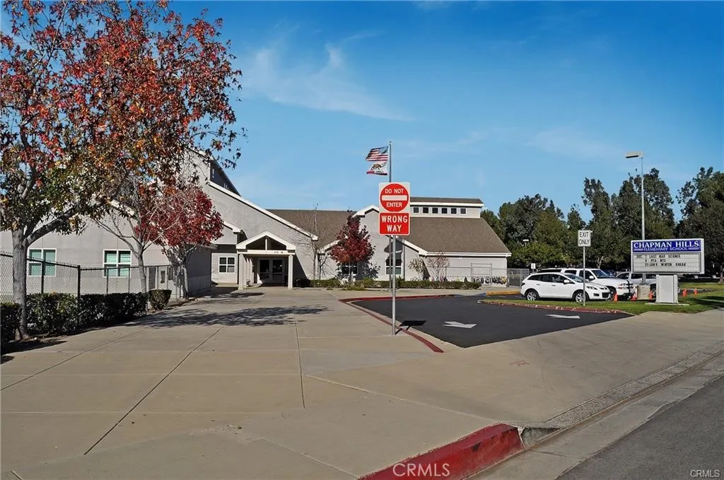 Walking distance from Santiago Elementary School.