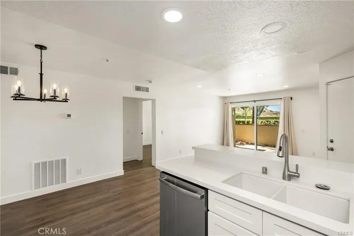 236 S Grisly Canyon Drive M, Orange, California 92869