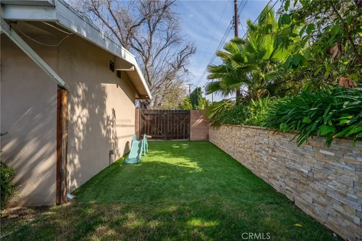 23000 Brenford Street, Woodland Hills, California 91364