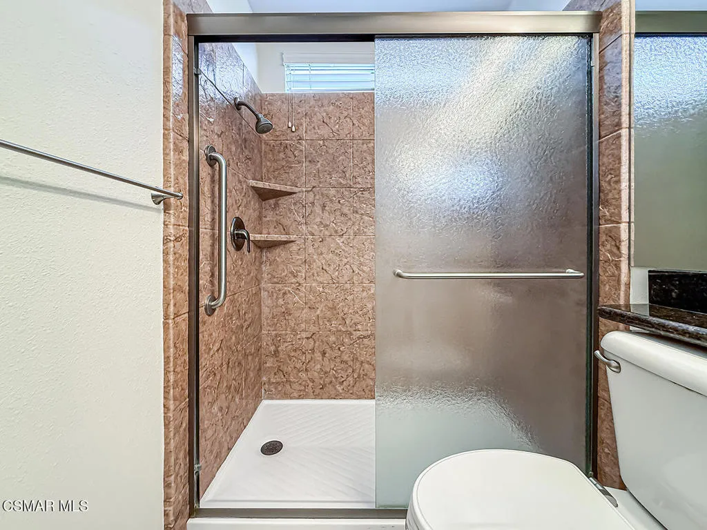 fShared Bath3