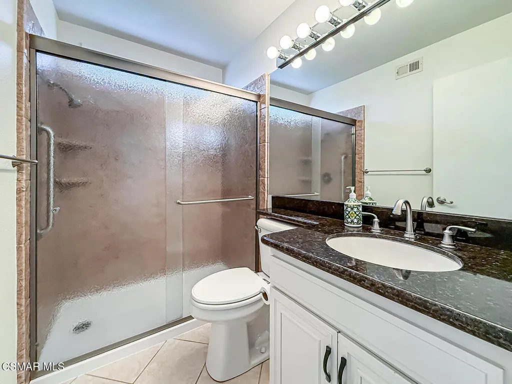 fShared Bath1