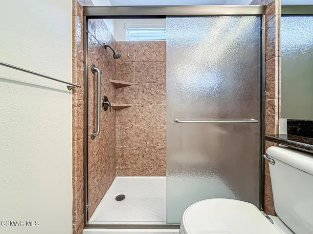 fShared Bath3