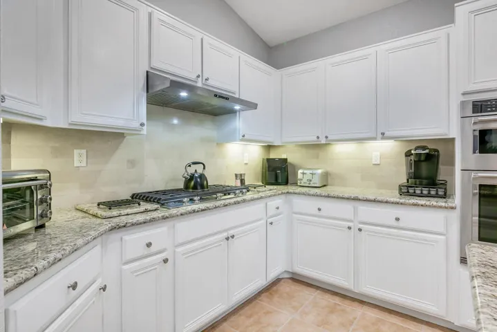 47 KITCHEN MLS