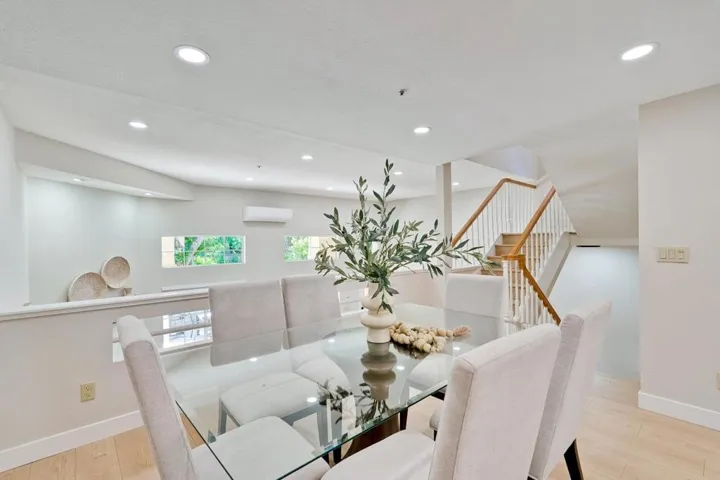 71 Tyrella Court, Mountain View, California 94043