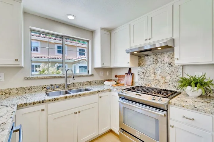 71 Tyrella Court, Mountain View, California 94043