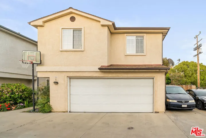 9155 Cedros Avenue 1, Panorama City, California 91402