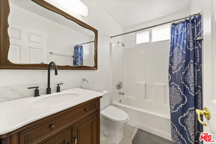 9155 Cedros Avenue 1, Panorama City, California 91402