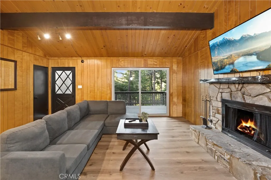 990 Nesthorn, Crestline, California 92325 — photo 4