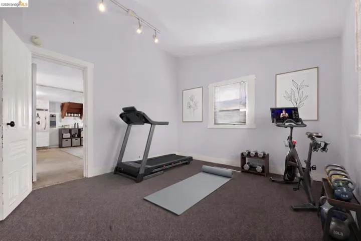 2701 Octavia St, Oakland, California 94619
