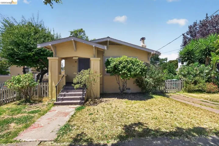 2701 Octavia St, Oakland, California 94619