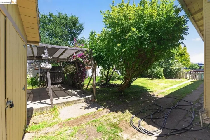 2701 Octavia St, Oakland, California 94619