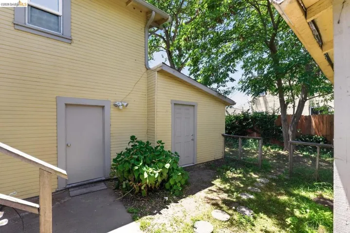 2701 Octavia St, Oakland, California 94619