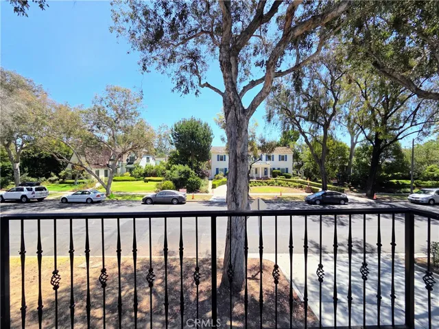 4165 A Country Club Drive, Long Beach, California 90807