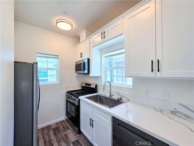 4165 A Country Club Drive, Long Beach, California 90807