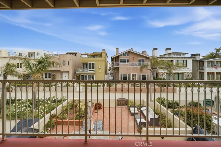 28 16th Street, Hermosa Beach, California 90254