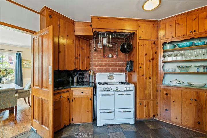 4416 Morella Avenue, Studio City, California 91607