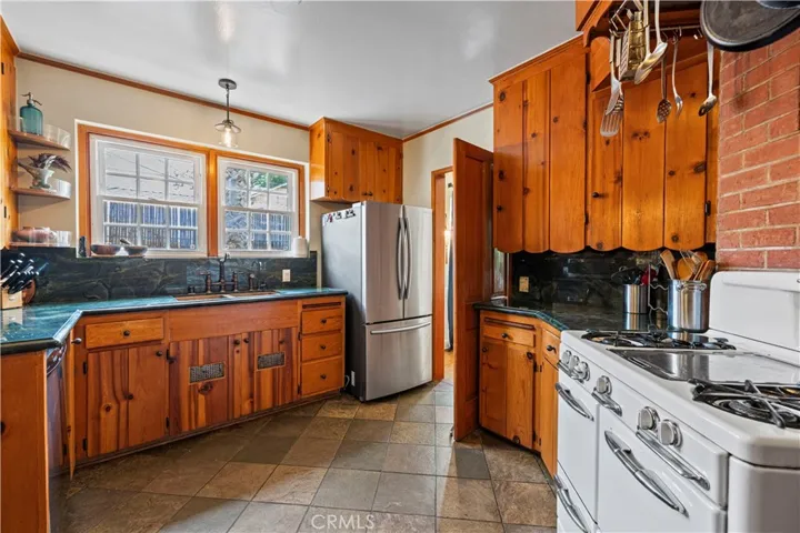 4416 Morella Avenue, Studio City, California 91607