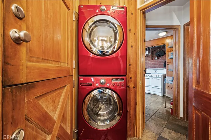 4416 Morella Avenue, Studio City, California 91607