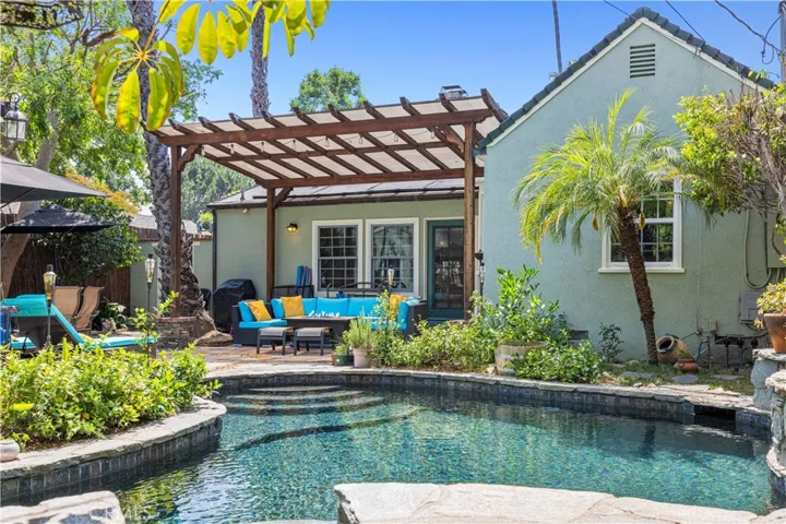 4416 Morella Avenue, Studio City, California 91607