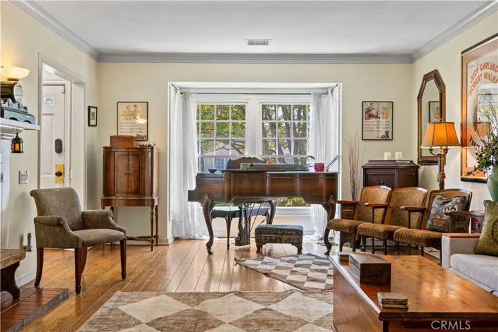 4416 Morella Avenue, Studio City, California 91607