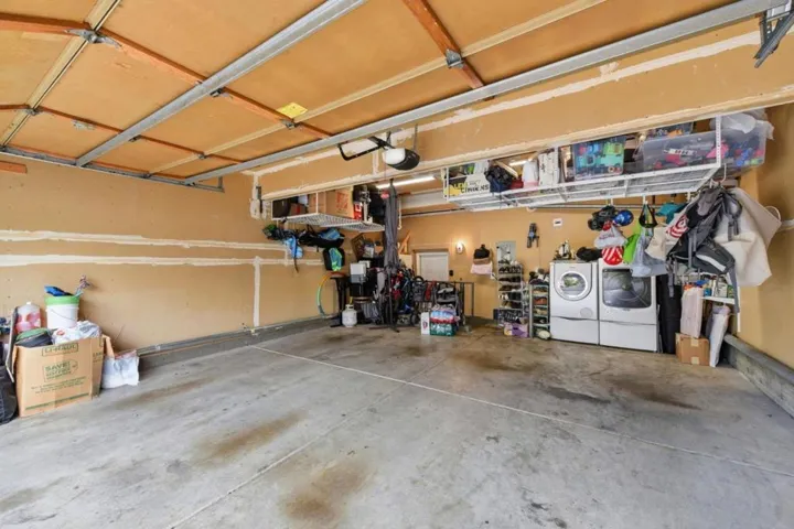 2561 Yerba Bank, San Jose, California 95121