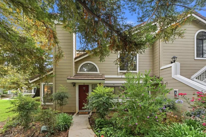 2561 Yerba Bank, San Jose, California 95121