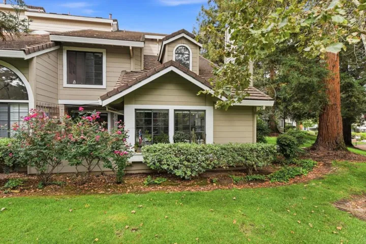 2561 Yerba Bank, San Jose, California 95121