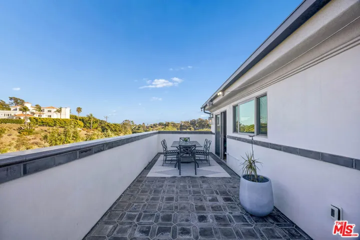 28935 W Beach Lane, Malibu, California 90265