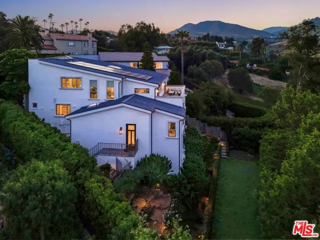 28935 W Beach Lane, Malibu, California 90265