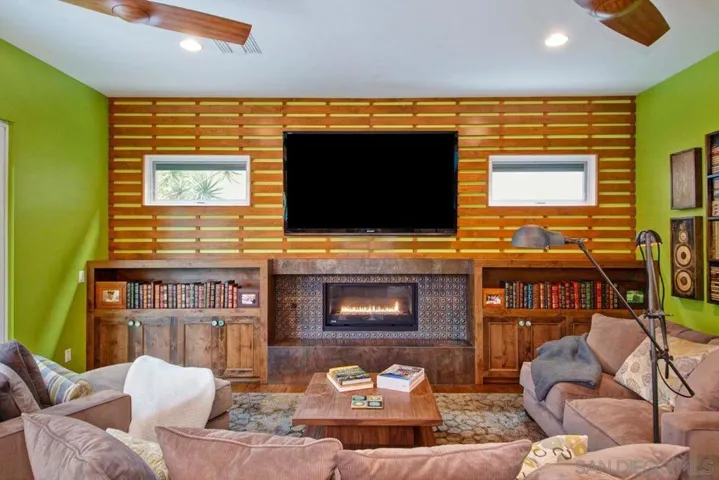 332 N Sierra Ave, Solana Beach, California 92075