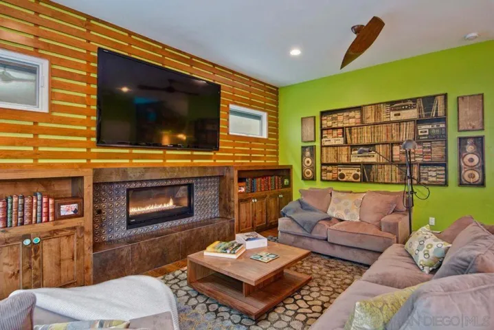 332 N Sierra Ave, Solana Beach, California 92075