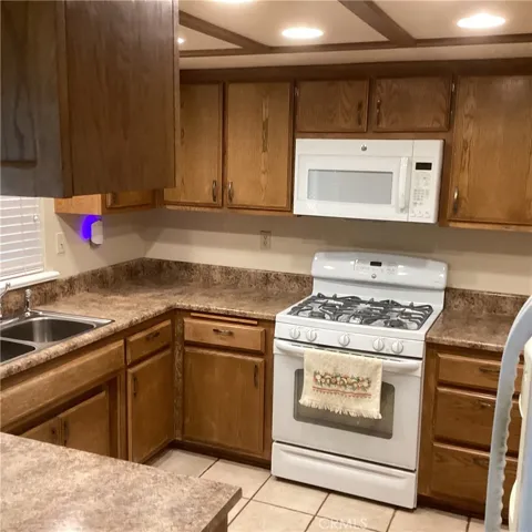 14556 Mojave Street, Hesperia, California 92345