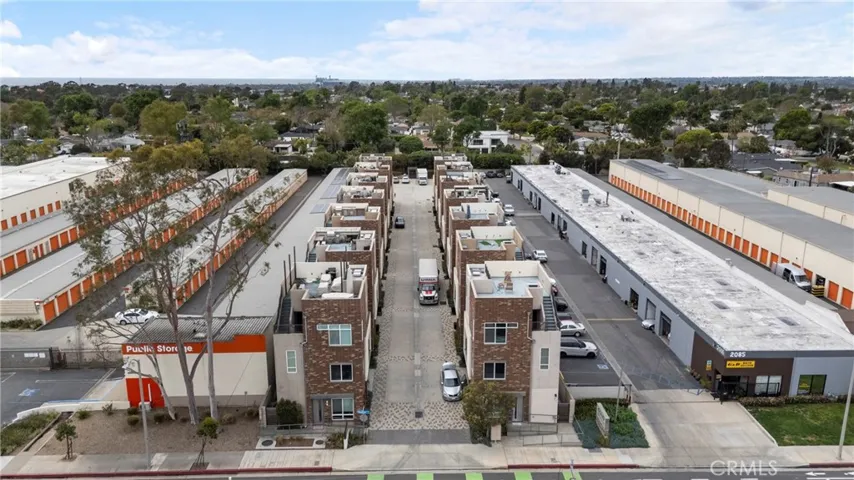 809 Brickyard Lane, Costa Mesa, California 92627