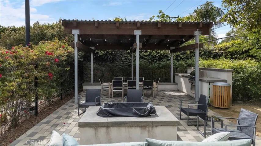 809 Brickyard Lane, Costa Mesa, California 92627