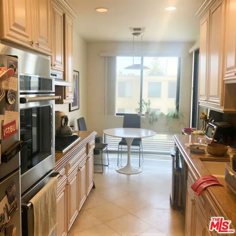 750 S Bundy Drive 203, Los Angeles, California 90049