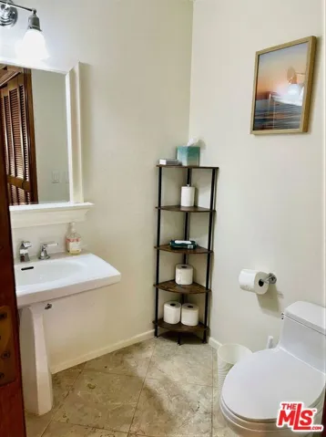 750 S Bundy Drive 203, Los Angeles, California 90049