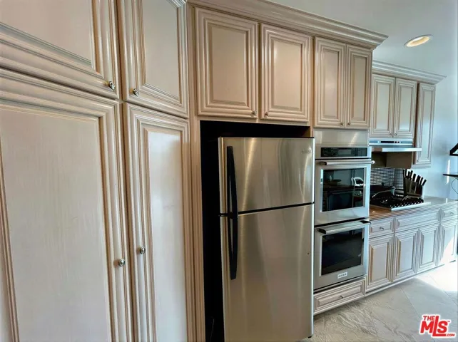 750 S Bundy Drive 203, Los Angeles, California 90049