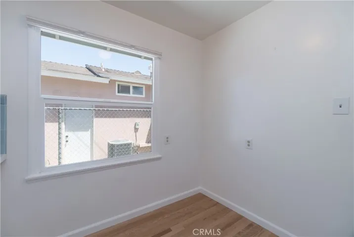Kitchen eating area
